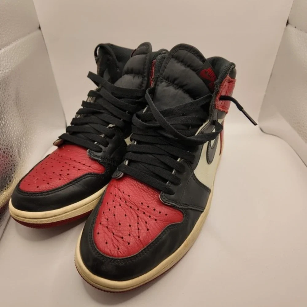 Size 8.5- Jordan 1 Retro OG High Bred Toe Black White Red‎ Leather (555088-610)